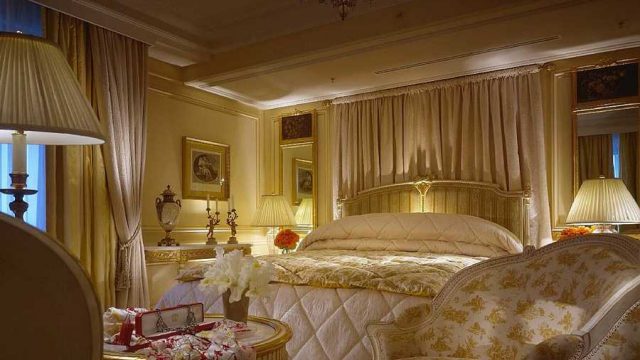Отель Hotel George V