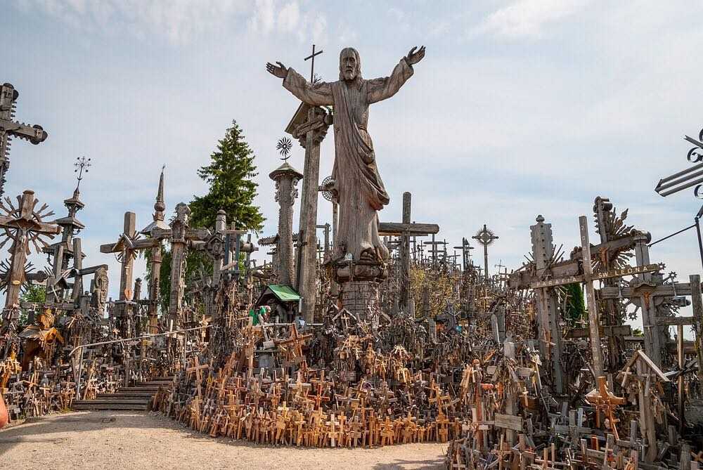 Гора 100 000 Крестов — жутко красиво