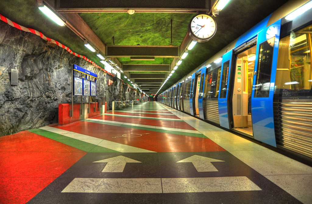 Самое красивое метро в мире